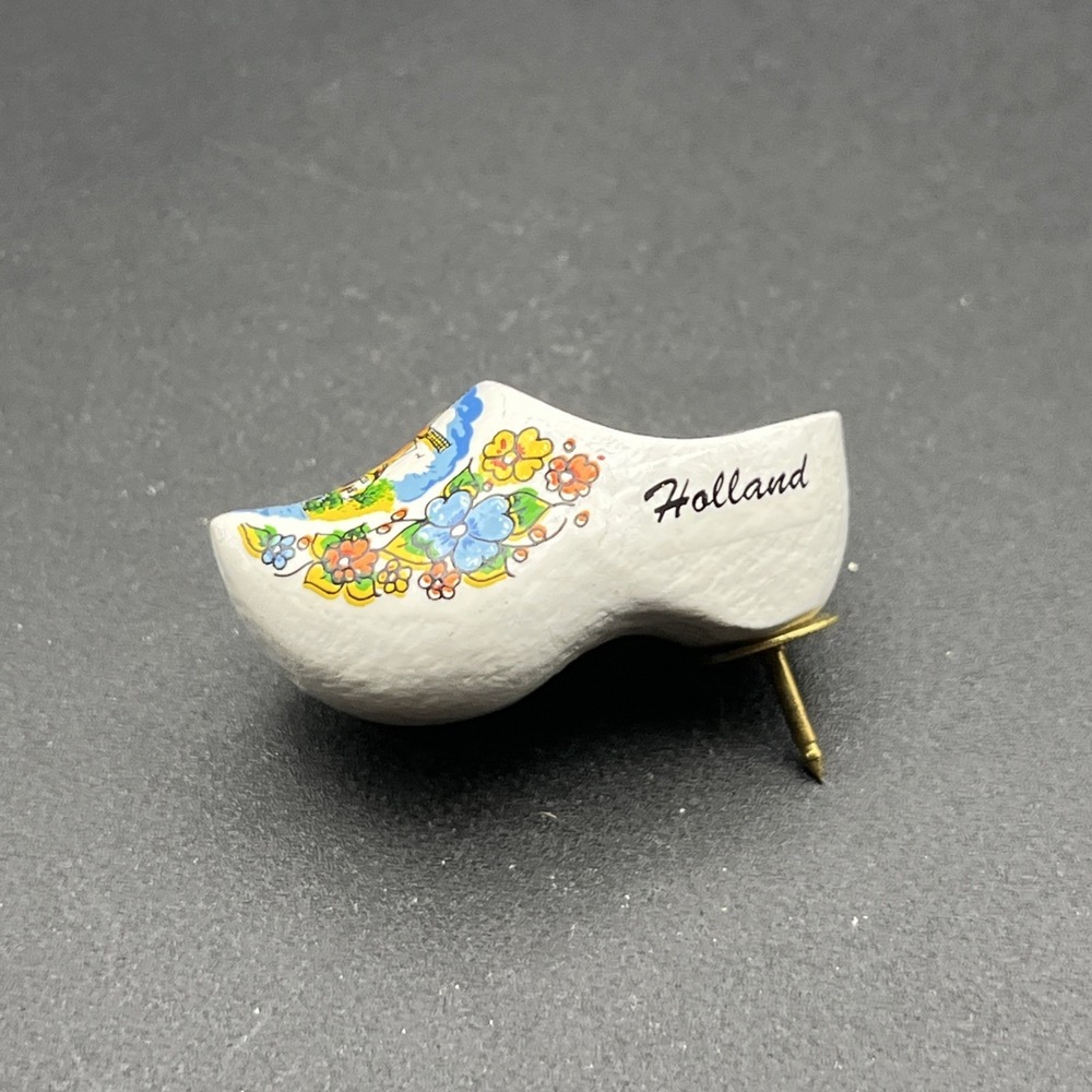 Holland Clog Wooden Shoe‎ Painted Florals Lapel Hat Pin